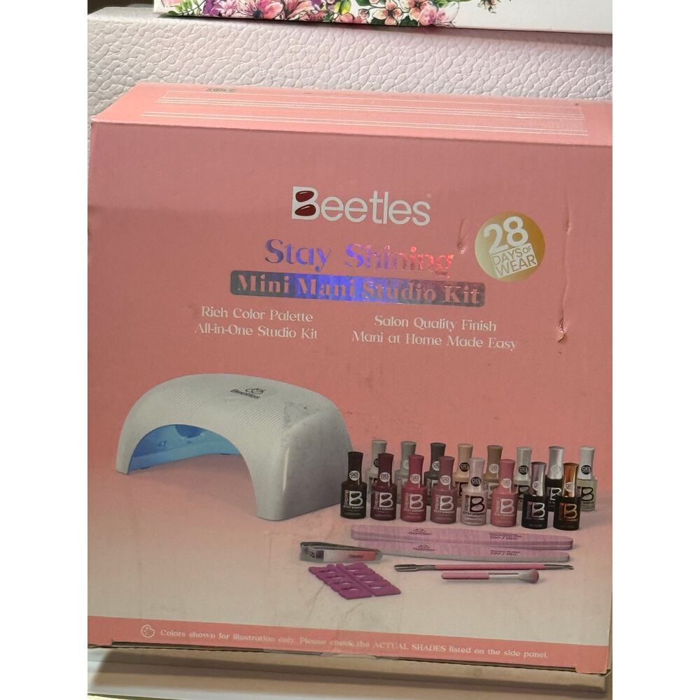 Beetles Stay Shining Studio -  21 Pcs Gel Nail Polish Kit w UV Light -NEW in Box